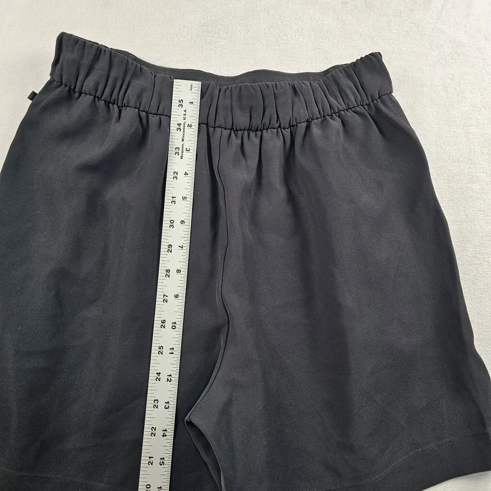 Lululemon Pleated Shorts Womens 8 Pockets Pull On Stretch Flowy High Waisted Blk